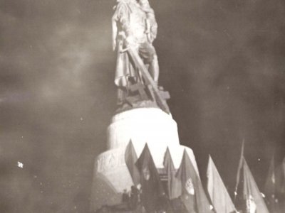 Памятник Воину-освободителю в берлинском Трептов-парке